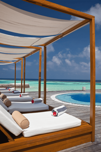 pool overlooking ocean in maldives